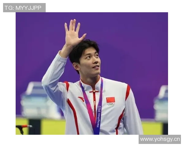 体育传奇人物的崛起与奋斗历程揭秘：从球场到人生巅峰的精彩故事